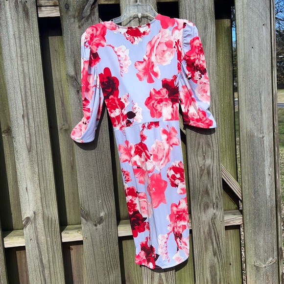 Venus floral dress - Picture 6 of 9